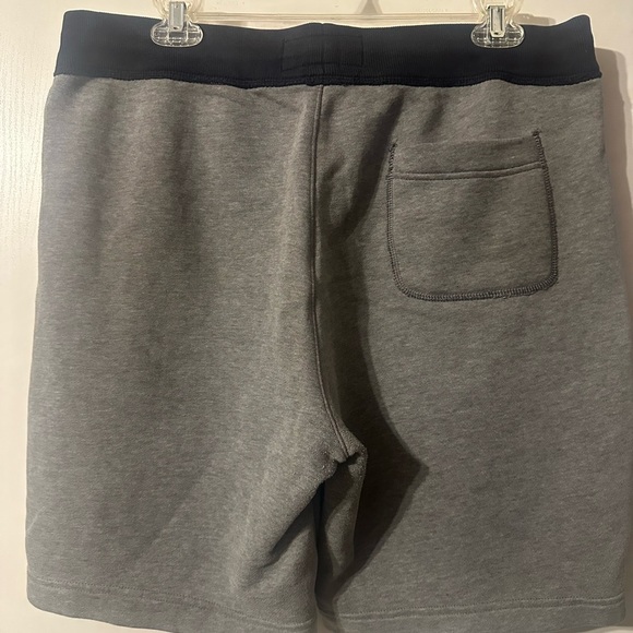 Abercrombie & Fitch Gray Athletic Shorts with Elastic Waistband - Picture 5 of 6